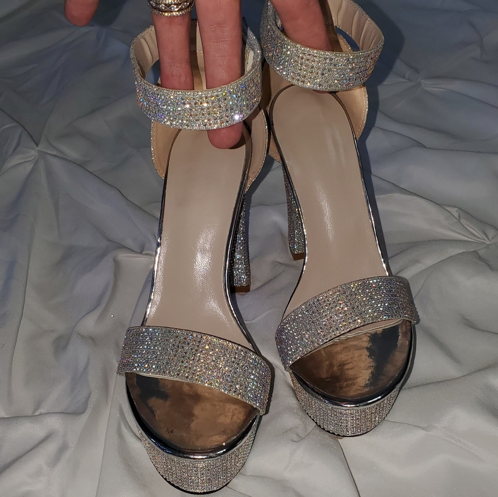 Gorgeous Rhinestone Sparkle Platforms - Picture 4 of 15